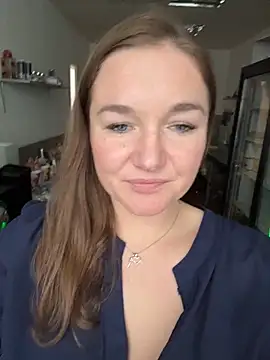 VaryaRose live sex cam