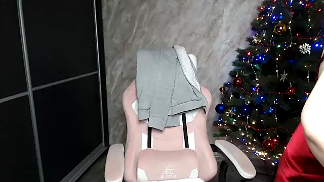 Reginasmilee's cam snapshot