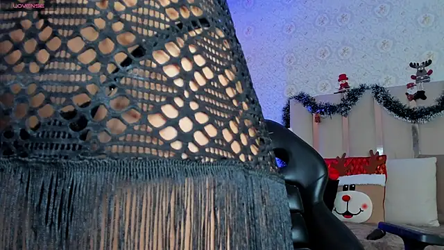 Daphnne_tay's cam snapshot