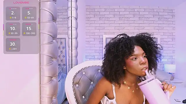 AmiraMorgan's cam snapshot