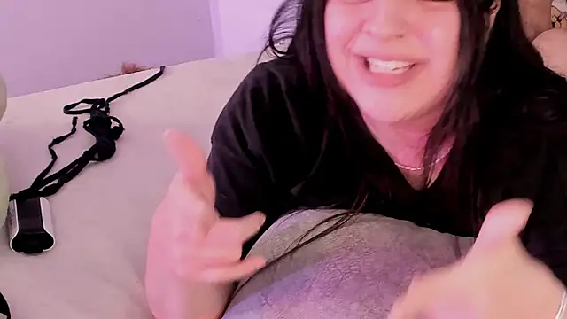 Camila_Matinez_'s cam snapshot