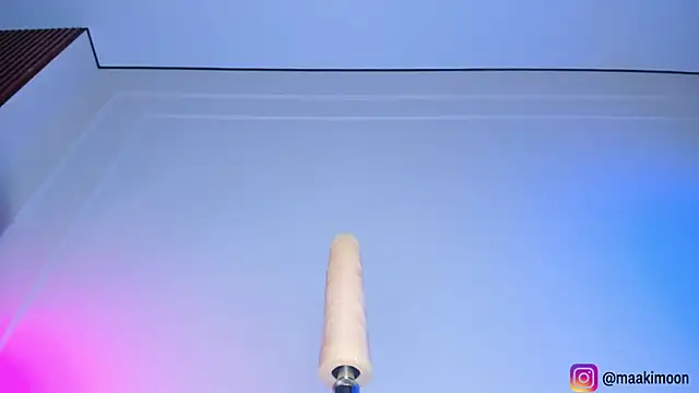 maakimo live sex cam