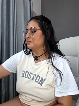 Amber_gold_'s cam snapshot