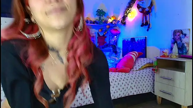 alisson_zafiro_'s cam snapshot