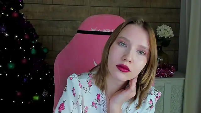 LiliLinn live sex cam