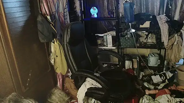 Ombeline1 live sex cam