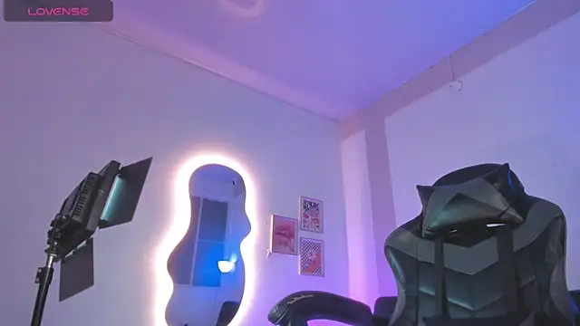 Senpai_Lover live sex cam