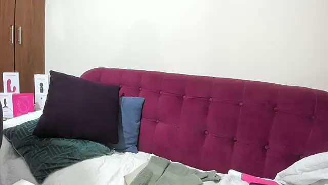 kiraGeiner's cam snapshot