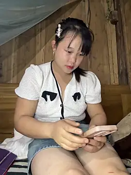 love_pusy09's cam snapshot