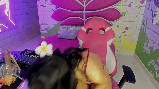 ValerySkinnyy's cam snapshot