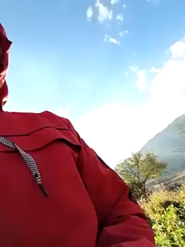 Y-eahi's cam snapshot