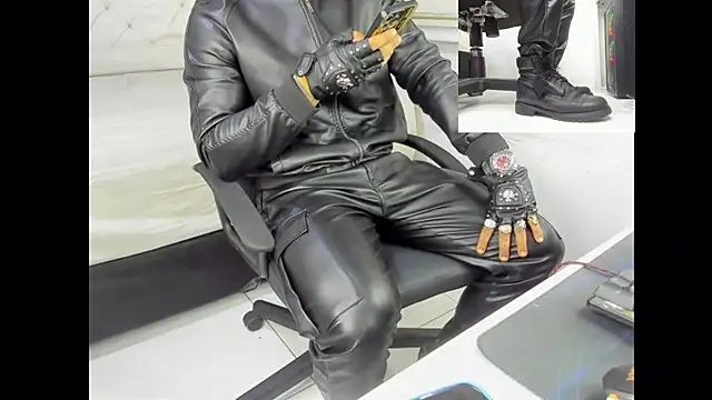 master_leather's cam snapshot