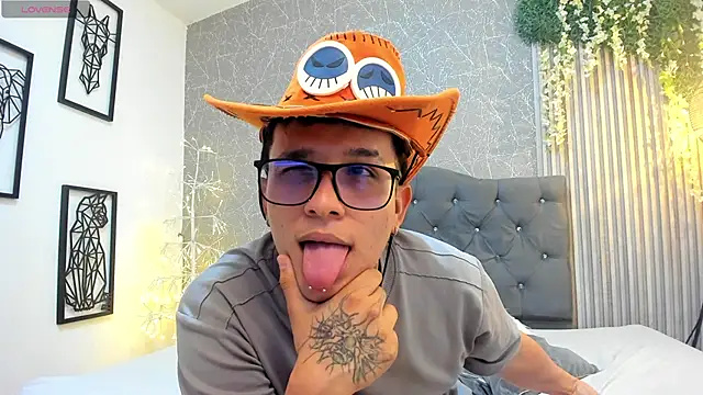 anddy024_'s cam snapshot