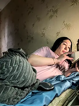 Naughtbaby_2025's cam snapshot