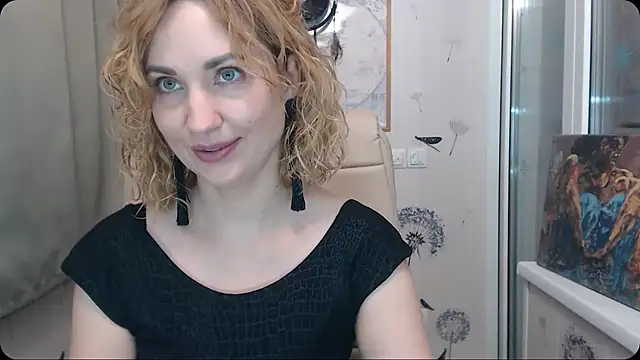 KatrinAlluring's cam snapshot