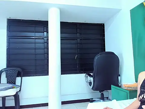 RoxanneBloom's cam snapshot