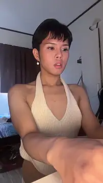 Plaxtique live sex cam