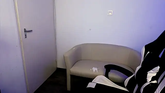 ShyHotNerd's cam snapshot