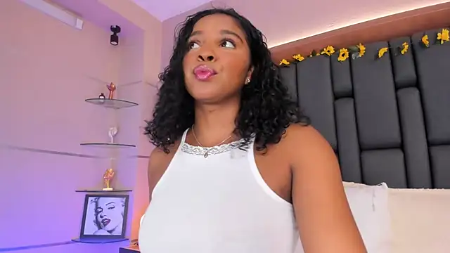 LisaMendez's cam snapshot