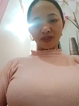 TRIEUTRIEU20's cam snapshot