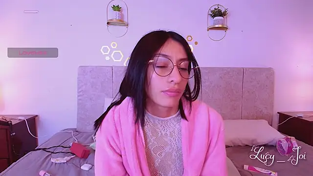 Lucyanajoi's cam snapshot