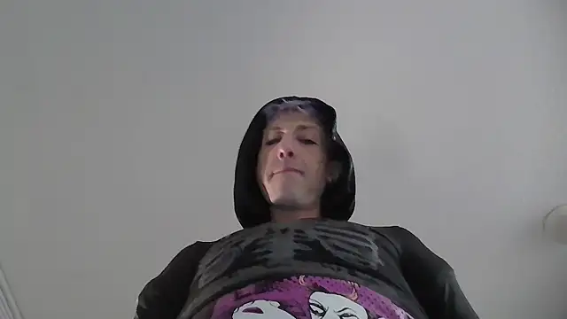 AskAveryAnything's cam snapshot