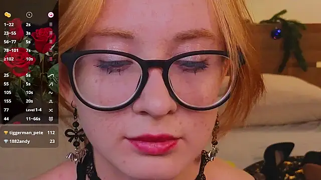 WICKEDEMBER's cam snapshot