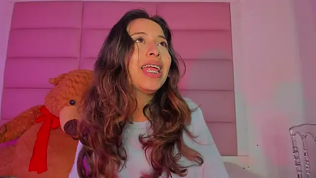 little-Emma's cam snapshot