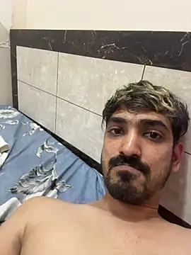 hornyguy271192 live sex cam