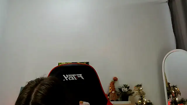 Lucky_Lana's cam snapshot