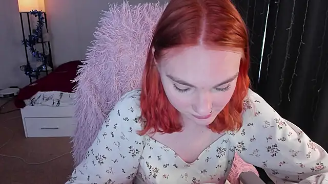 ReddHotPipper's cam snapshot