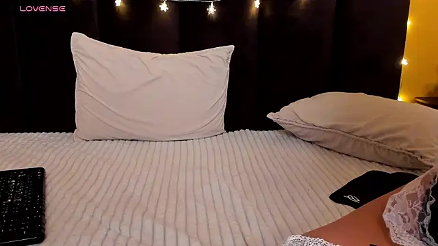 Jessie_Curlyy's cam snapshot