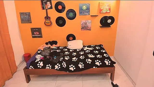 meisevil77 live sex cam