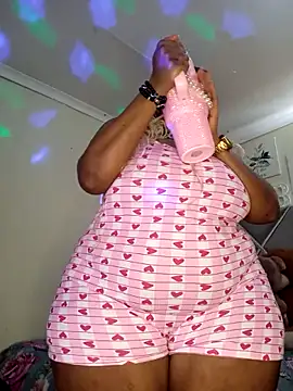 CocoBootyyy live sex cam