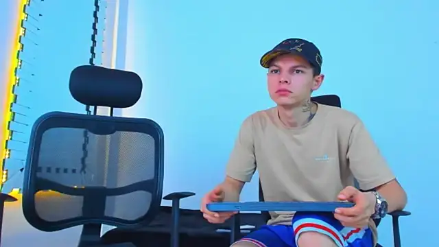 HOT_boy2025 live sex cam