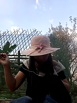 Alice-567's cam snapshot