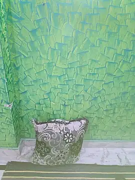 Iampriyaaa15 live sex cam