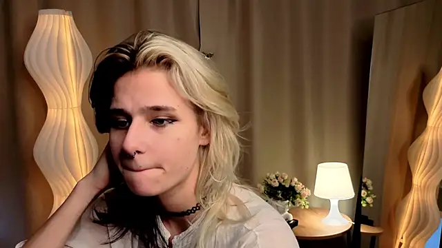 LizNostrand's cam snapshot