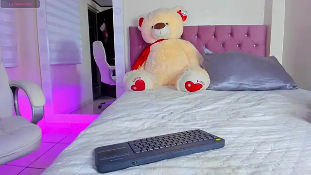 isaa_19's cam snapshot