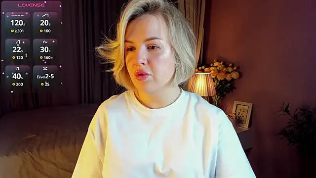 Nikki_Kai's cam snapshot