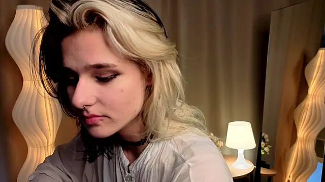 LizNostrand's cam snapshot