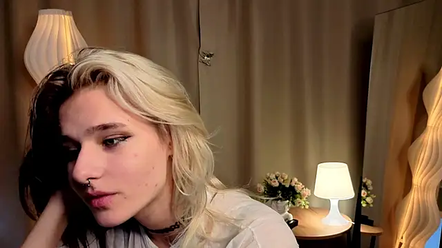 LizNostrand's cam snapshot