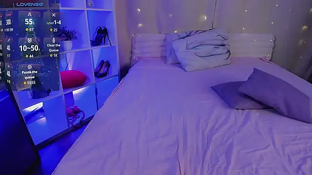 VikkyJane live sex cam