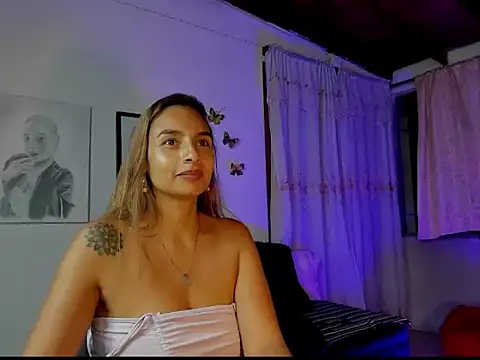 mykaelahoney's cam snapshot