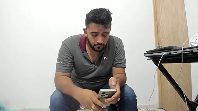 isearchcompany's cam snapshot