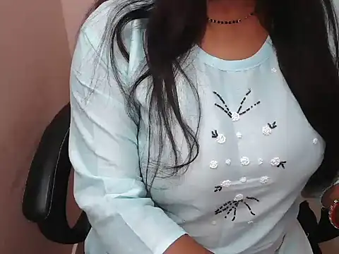 bold_naina's cam snapshot