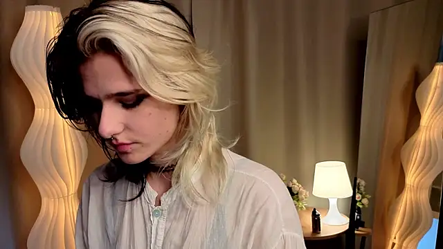 LizNostrand's cam snapshot