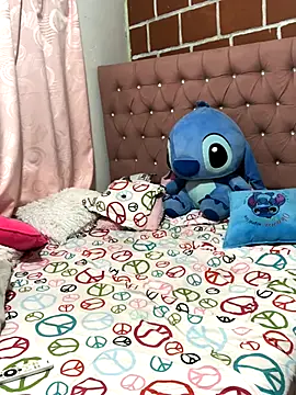 Rachellcooperrr's cam snapshot