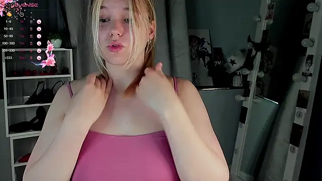 Rebecca_Kelly's cam snapshot