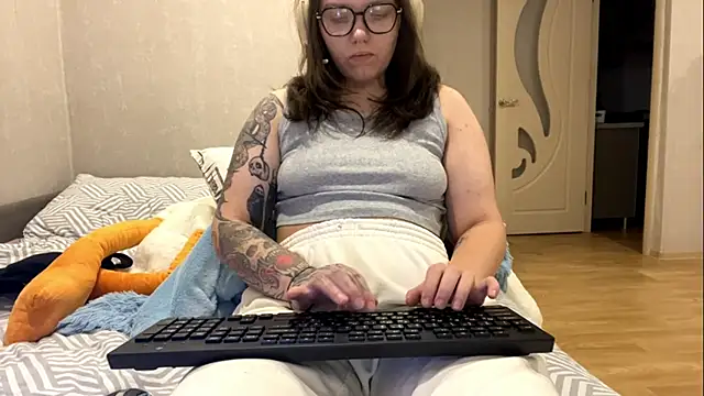 KerriMcbreen's cam snapshot